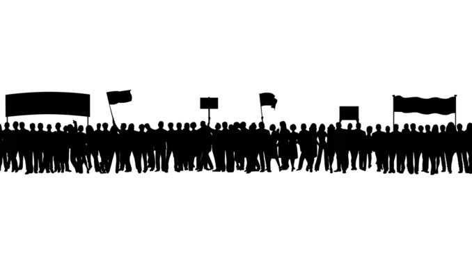 crowd-1295674_1280