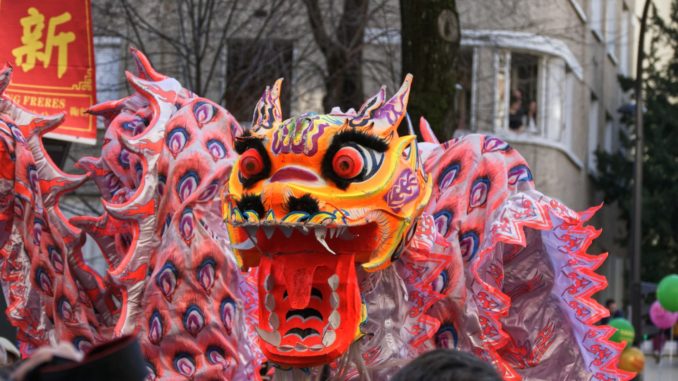 13e arrondissement : le défilé du nouvel an chinois reporté au printemps Un dragon lors du défilé du nouvel an chinois au 112 Avenue d'Ivry, 75013 Paris, France, Paris.