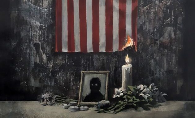 L'oeuvre de Banksy représentant une silhouette noire entourée d'une bougie qui commence à incendier le drapeau des États-Unis.